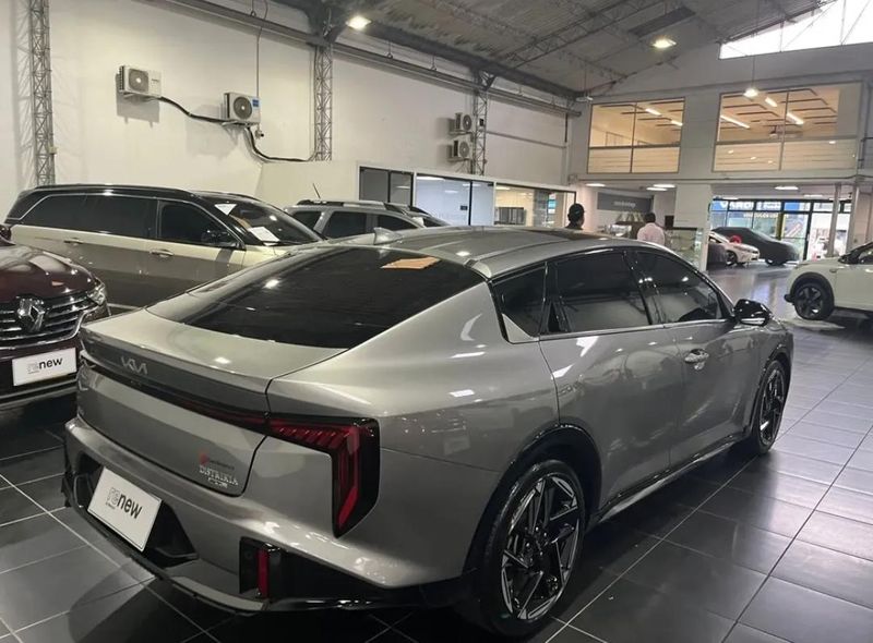 Kia K4 GT 2025 - imagen secundaria 2