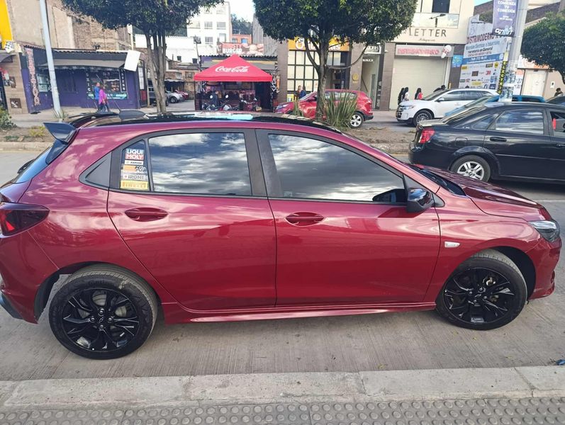 CHEVROLET ONIX TURBO RS - 2022 - imagen secundaria 2