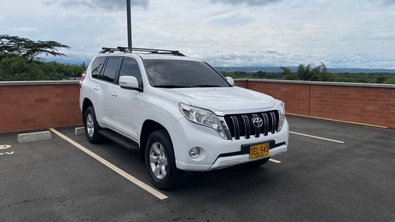 Toyota Prado TX-L 3.0 Diesel - imagen secundaria 2