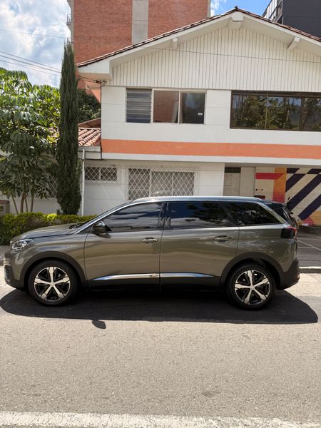 PEUGEOT 5008 DIÉSEL - imagen secundaria 1