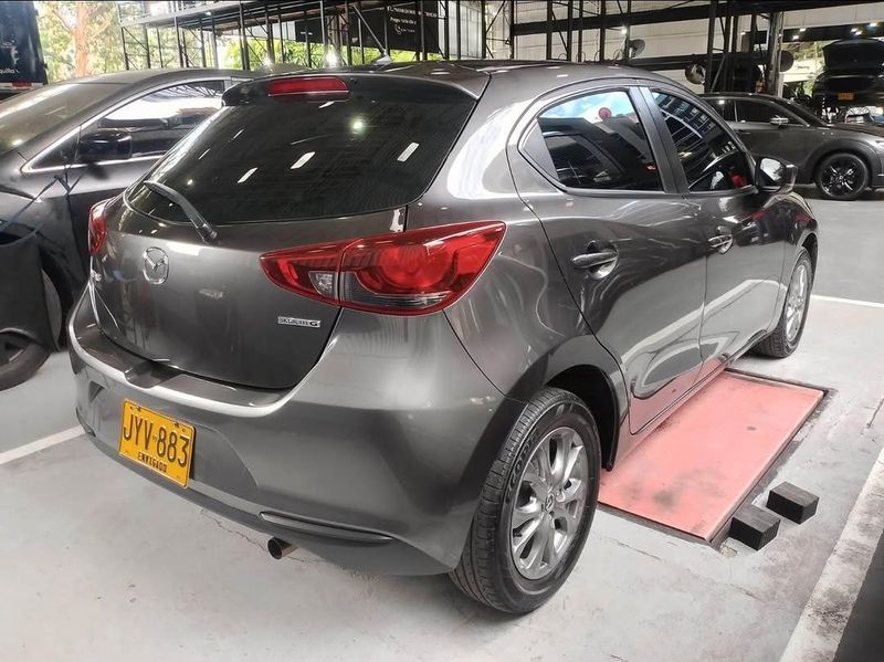 Mazda 2 Touring 2022 - imagen secundaria 2