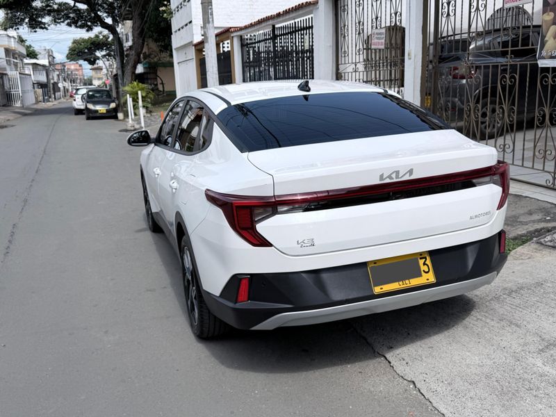 Kia K3 Zenith AT 2026 - imagen secundaria 2