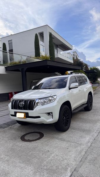 Toyota Prado TXL 2021 DIESEL - imagen secundaria 1