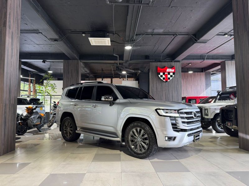 TOYOTA LC300 ZX - imagen 1