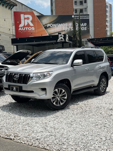 TOYOTA LAND CRUISER PRADO TXL 2024