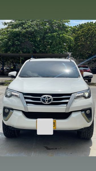 Toyota Fortuner SW4 2017 - imagen secundaria 2