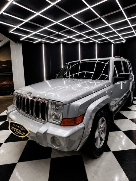 JEEP COMMANDER - imagen secundaria 1