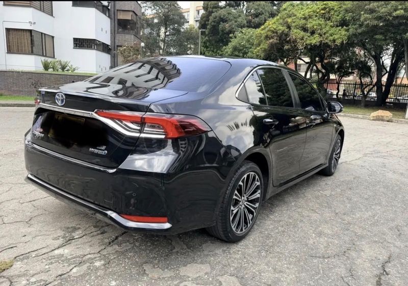Toyota Corolla Híbrido 2023 Negro Automático - imagen secundaria 1