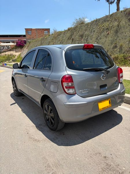 Nissan March Sense 2013 - imagen secundaria 1