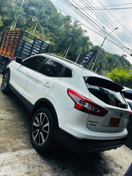 Nissan qashqai exclusive - imagen secundaria 2