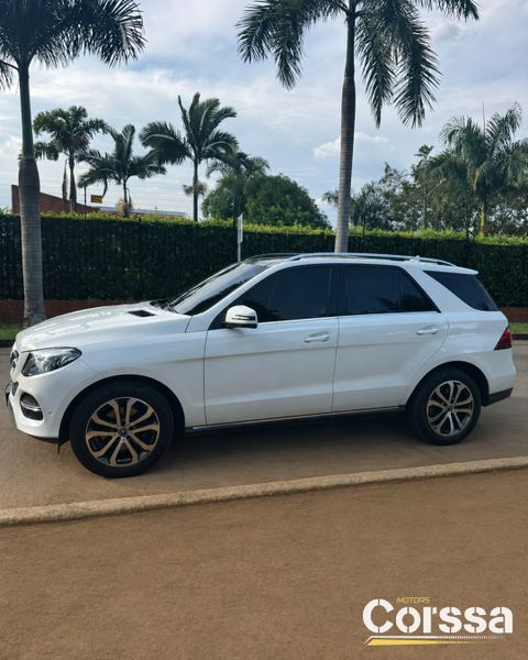 Mercedes-Benz GLE 250d - imagen secundaria 1