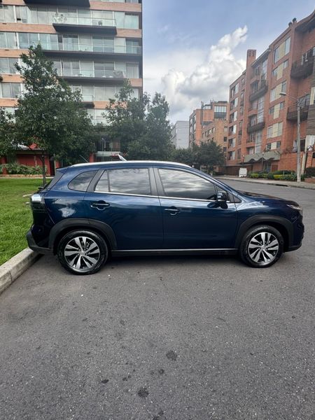 Suzuki new s Cross GLX 4x4 MT modelo 2023 - 26 mil kms único dueo - imagen secundaria 1