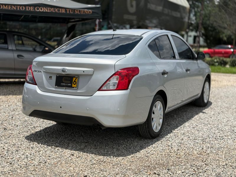 Nissan Versa Drive 1.6 MT 2020 - imagen secundaria 2