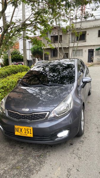 110.000 KMS I KIA RIO SPACE UB EX I SEDAN I 2013I AUTOMÁTICO - imagen secundaria 1
