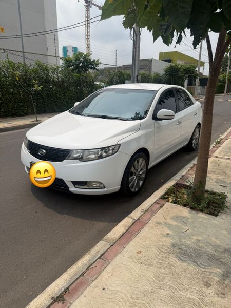 Kia Cerato forte 2013 - imagen secundaria 2