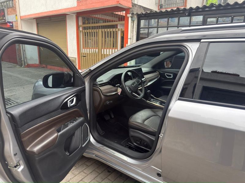 Jeep Commander 1.3 siete puestos - imagen secundaria 2