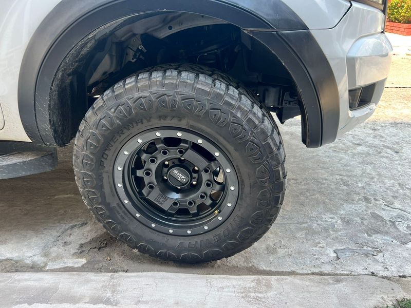 Ford Ranger raptor - imagen secundaria 2