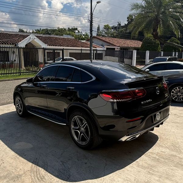 Mercedes Benz - GLC 300 E 4Matic - 2023 -  BLINDADO - imagen secundaria 2