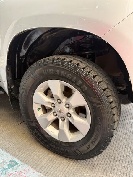 Toyota Prado. - imagen secundaria 1