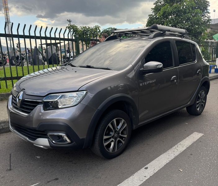 Renault sandero Stepway intens 2021 - imagen secundaria 1