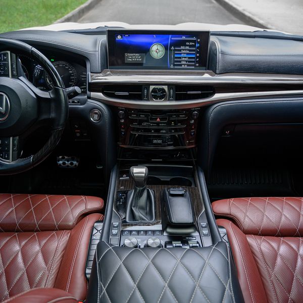 LEXUS LX 570S MBS SPORTPLUS - imagen secundaria 2