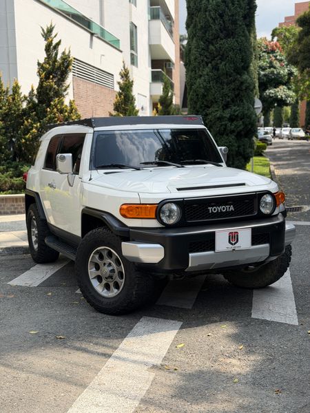 Toyota Fj cruiser 2014 - imagen secundaria 1