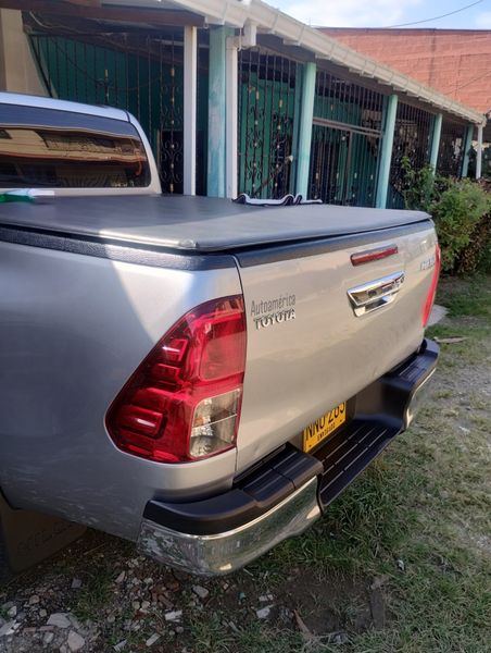 Toyota Hilux 2024 - imagen secundaria 2