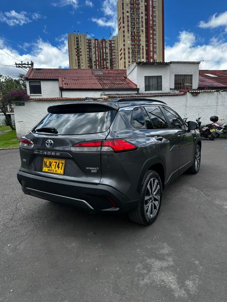 TOYOTA COROLLA CROSS - imagen secundaria 2
