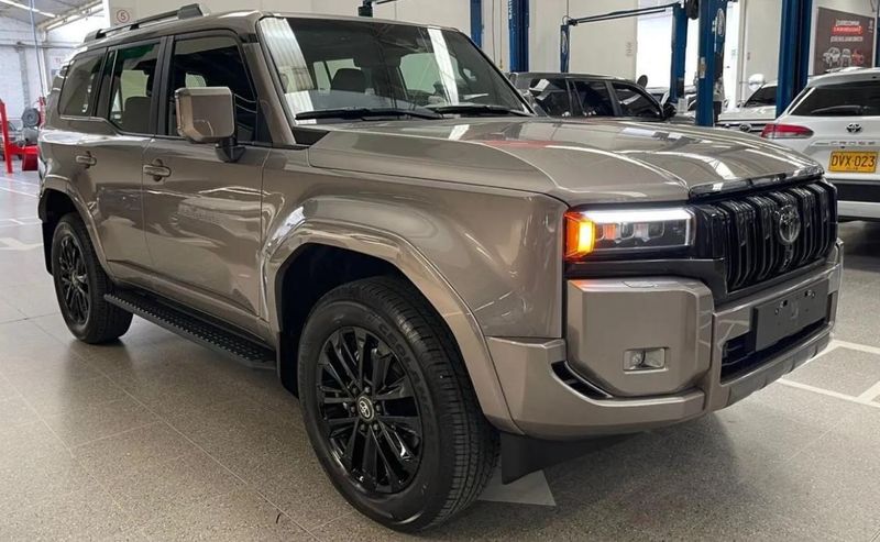 Prado Vx 2026 2.8 Diesel Cero Kms Entrega Inmediata Se Puede Sacar Financiada Recibimos Crédito Aprobado Venta A Nivel Nacional Garantía De Consesionario Para Matricular Como Primer Dueo - imagen 1