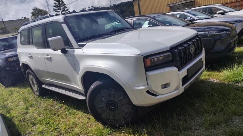 Toyota Prado Vx 2026 2.8 Diesel Cero Kms Entrega Inmediata Se Puede Sacar Financiada Recibimos Crédito - imagen secundaria 1