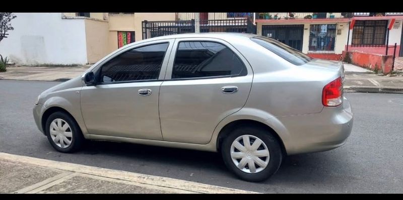 Chevrolet Aveo Ls 2011 - imagen secundaria 2