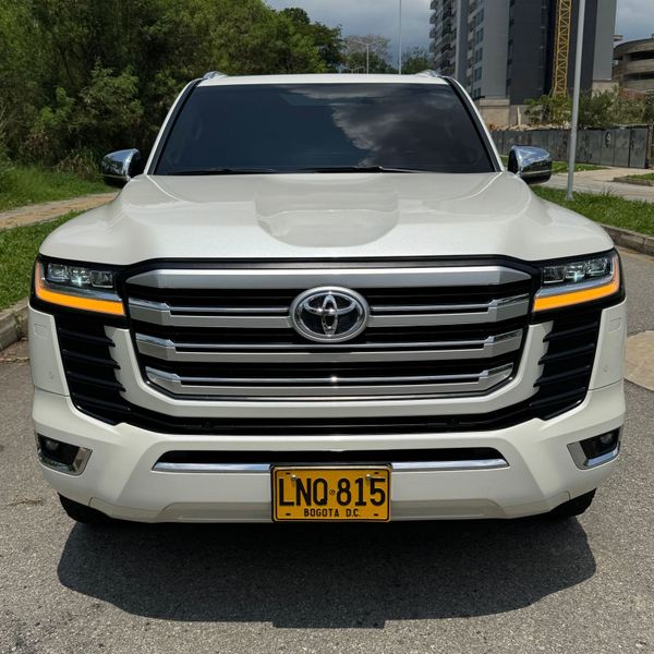 Toyota LC300 VX 2022 - imagen secundaria 1