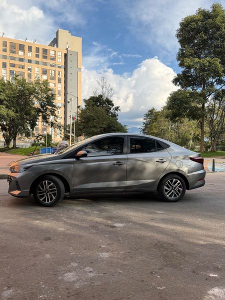 Hyundai Accent HB20S 2024 Full Equipo  Como Nuevo Excelente Oportunidad - imagen secundaria 1
