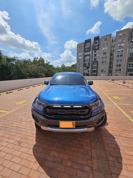 Ford Ranger Raptor Diesel - imagen secundaria 2