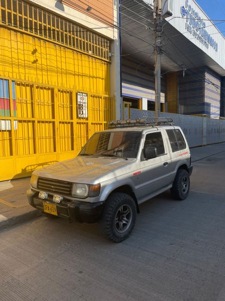 Mitsubishi Montero 4x4 - imagen 1