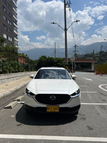 Mazda CX30 Grand Touring Híbrida 2025 - imagen secundaria 1