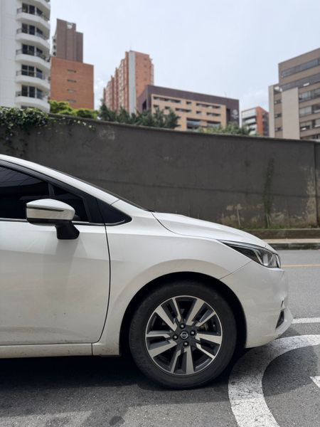 Nissan Versa Advance - imagen secundaria 2