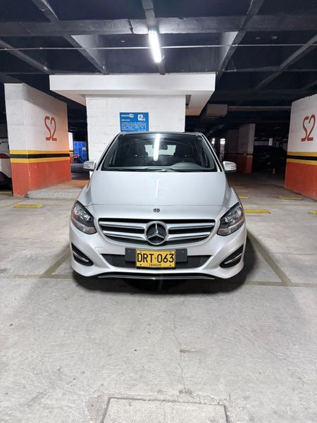 Mercedes Benz Clase B 180 - imagen secundaria 1