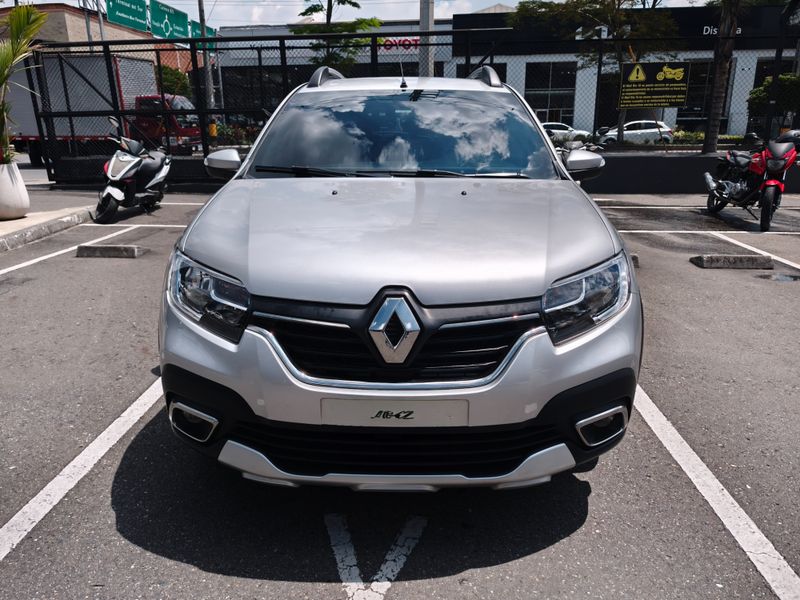 Renault Sandero Stepway Intens mecánico 2024 - imagen secundaria 1