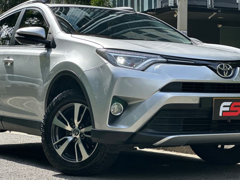 TOYOTA RAV4 STREET 2016 - imagen secundaria 2