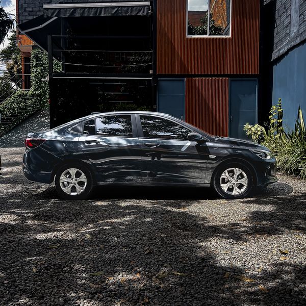 Chevrolet Onix LTZ AT 2024 - imagen secundaria 1