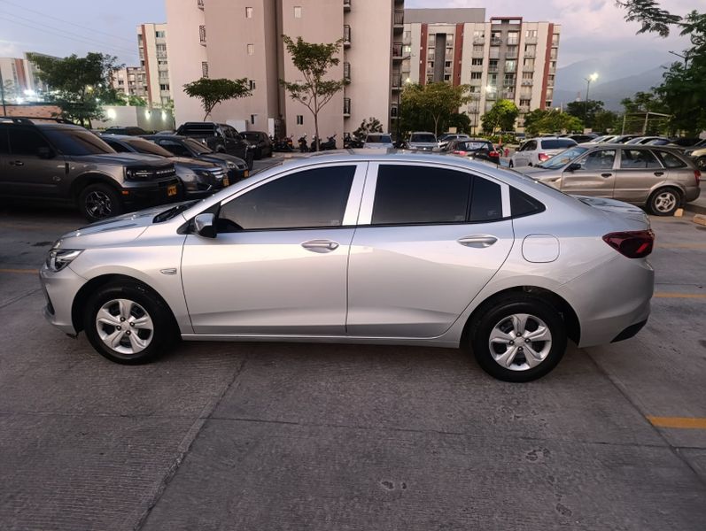 Chevrolet Onix turbo 1.0 2022 - imagen secundaria 2