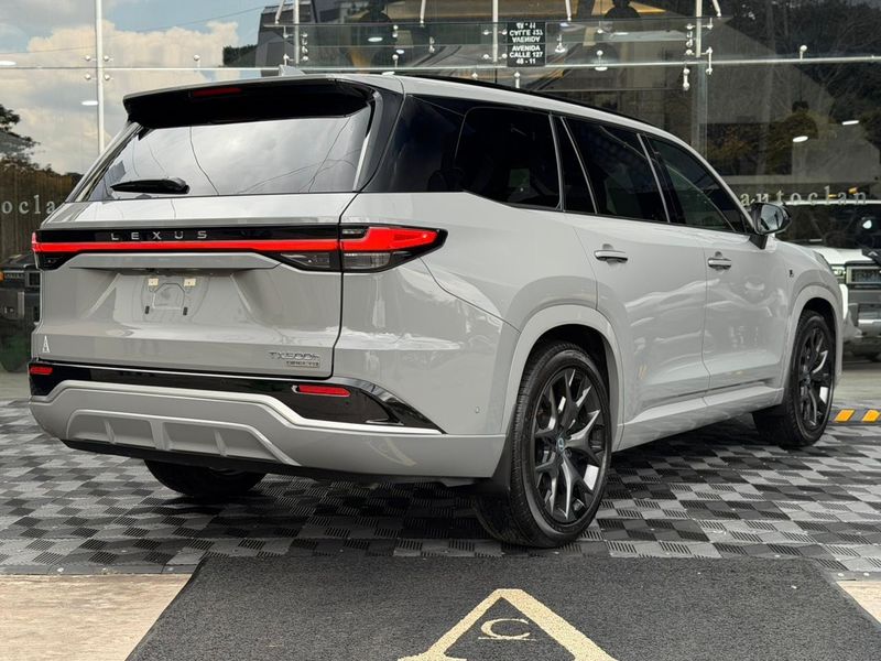 Lexus TX 550h - imagen secundaria 2