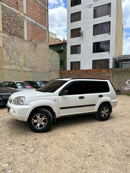 Nissan x-trail diesel 4X4 mecánica - imagen secundaria 1