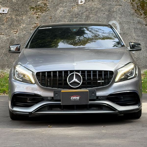 MERCEDES BENZ A45 AMG - imagen secundaria 1