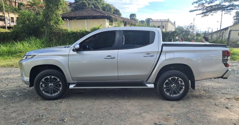 2023 MITSUBISHI L200 GLS AUTOMATICA 4X4 DIESEL INFO 3136614176 - imagen secundaria 1