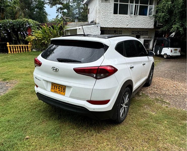 Hyundai New Tucson 2.0 4x2 AT - imagen secundaria 1