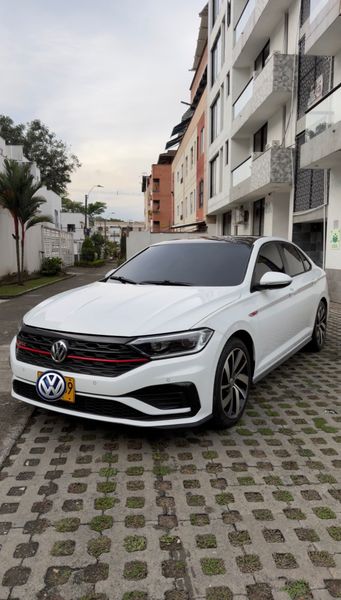 Volkswagen Jetta GLI 2020 blindaje 2 - imagen secundaria 1