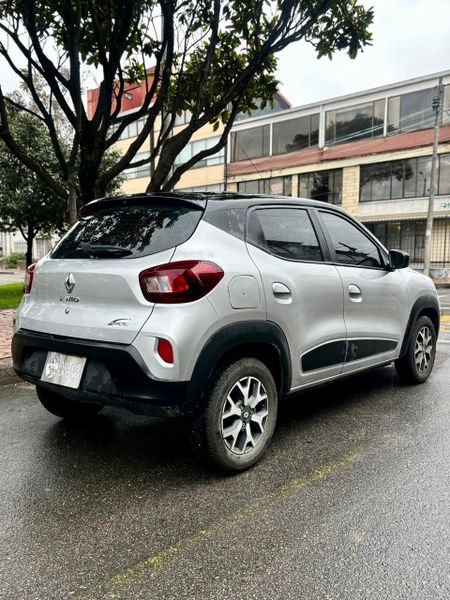 RENAULT KWID ICONIC MT 1.2cc 12V MOD 2024 - imagen secundaria 2