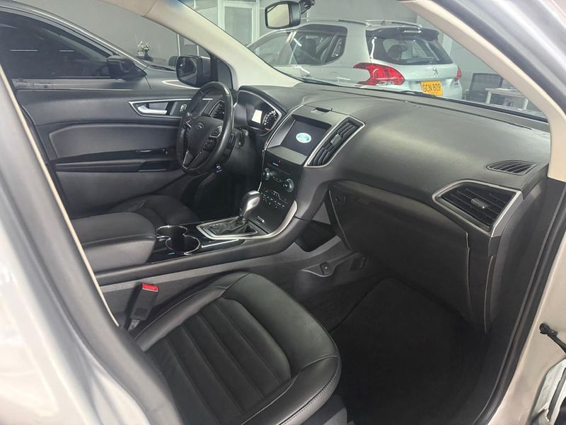 VENDO FORD EDGE SEL - imagen secundaria 1